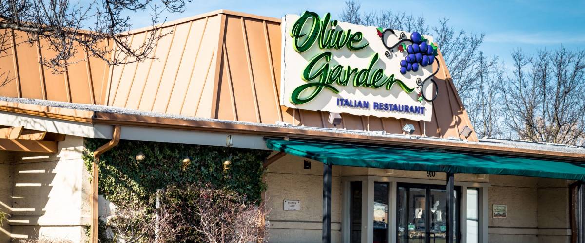 Lancaster, PA - January 15, 2017: Exterior of Olive Garden Italian Kitchen restaurant location. Olive Garden is a chain restaurant that offers casual Italian cuisine at over 800 locations.