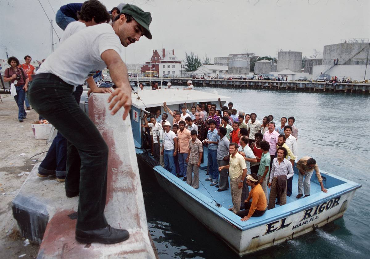 Coast Guard members rescue Cuban refugees in 1980.